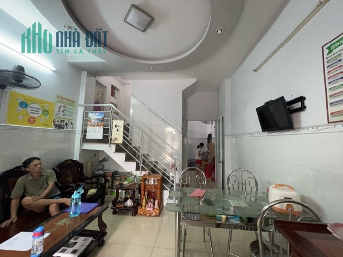 Bán nhà HXH Đô Đốc Long TP 46m2 2T 3PN sát mặt tiền, gần chợ Tân Hương gí chỉ 5tỷxx