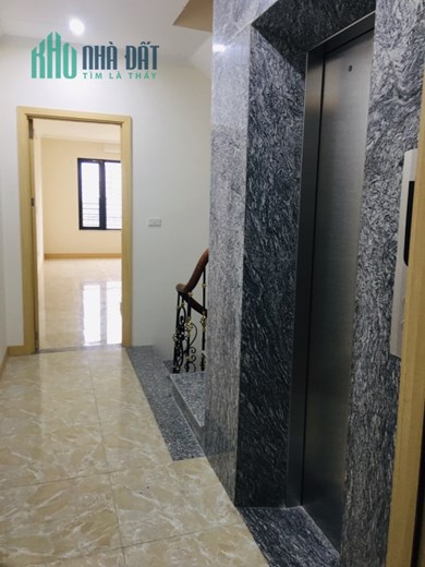 Bán gấp nhà Xuân la 7 tầng Thang máy, 74m2 khu phân lô quân đội nhà mới ô tô chạy vòng quanh, KDVP