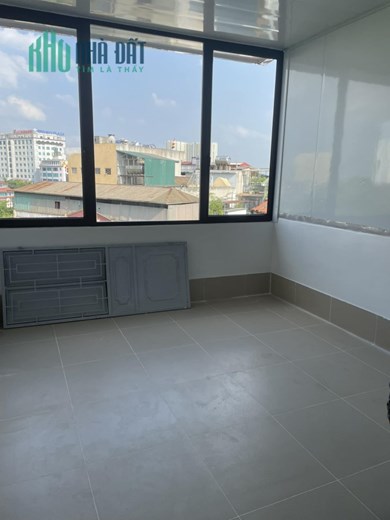 Cho thuê nhà phân lô Đền Lừ . DT 36m , 6 Tầng , giá  13 Triệu
