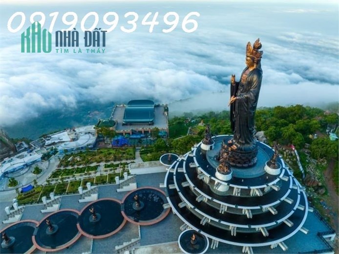 KẸT TIỀN CẦN BÁN LÔ ĐẤT NGANG MT 32M