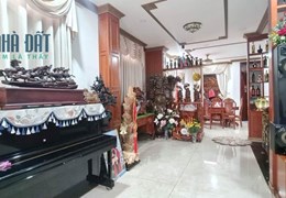 CÒN 22 Tỷ gấp bán nhà mặt tiền đường 32 Nguyễn Duy Trinh, Q.2,SHR, 6 tầng, 165m2,ngang 7m,Gần chợ