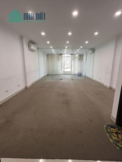 Cho thuê nhà phố Nghĩa Đô , 70m2 x 4 tầng,Thang máy,  giá 45tr