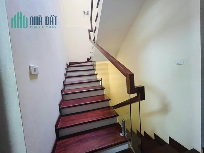 BÁN NHÀ PHỐ PHÙNG CHÍ KIẾN 48M2, MT 5M, LÔ GÓC - GARA Ô TÔ - NGÕ THÔNG 7.9 TỶ