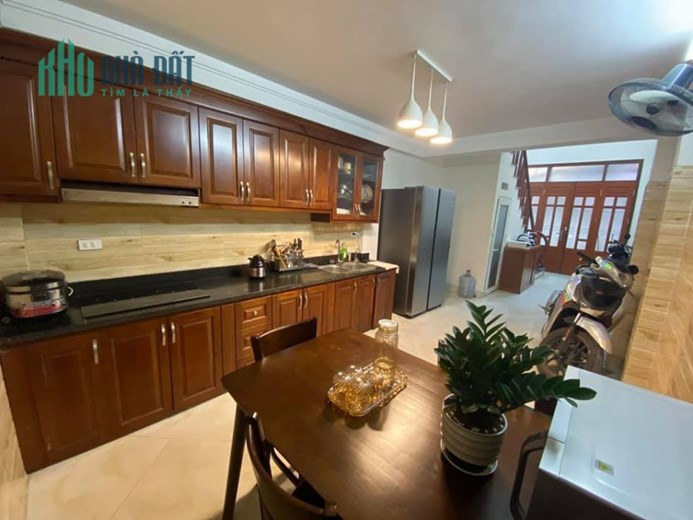 Bán nhà Vân Hồ 83m x 4 tầng, ngõ rộng 2.5m, vài bước ra CV Thống Nhất, giá nhỉnh 7 tỷ.