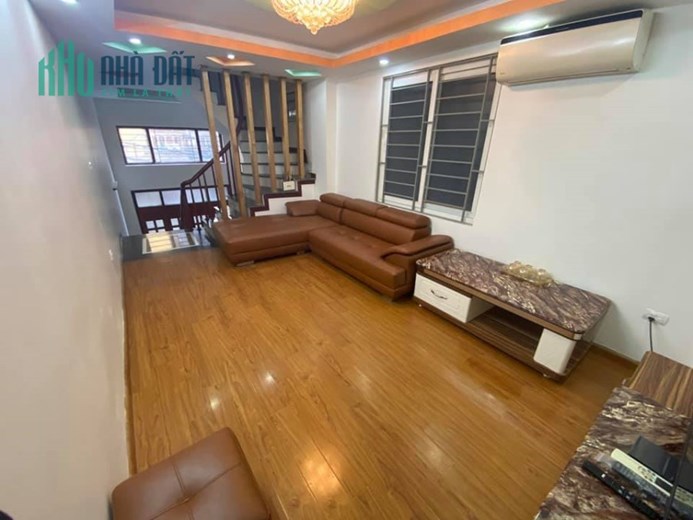 Bán nhà Vân Hồ 83m x 4 tầng, ngõ rộng 2.5m, vài bước ra CV Thống Nhất, giá nhỉnh 7 tỷ.