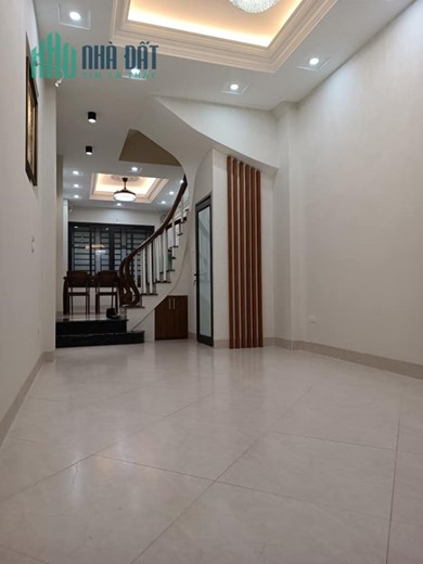 Bán nhà đẹp Quan Nhân Thanh Xuân ngõ thoáng 40m x 5 tầng 4.1 tỷ
