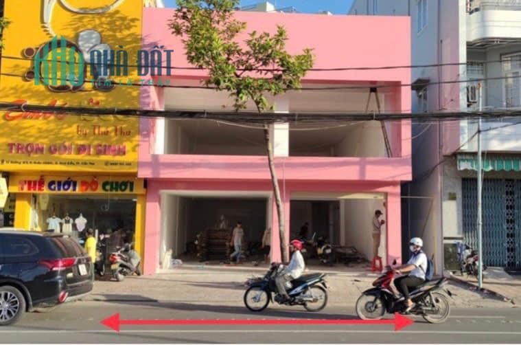 BÁN NHÀ MẶT TIỀN ĐƯỜNG 3/2, ngang bưu điện Xuân Khánh . Hiện đang cho thuê 45tr/ tháng