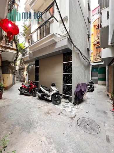 Bán nhà Trần Khát Chân, 48m x 5 tầng, 4.2 tỷ, lô góc, ngõ thông