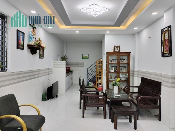 Bán nhà Gấp, HXH, Ngang 4M Lê Văn Thọ, Gò Vấp, 2 Lầu, 50m2, Giá chỉ 4 tỷ 5. Tl