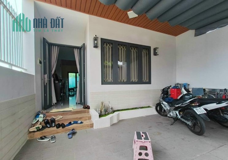 Bán nhà đẹp giá ngộp ngay cổng sau Đại Nam dân cư sầm uất giá từ 3,2 tỷ hạ còn 2,65 tỷ