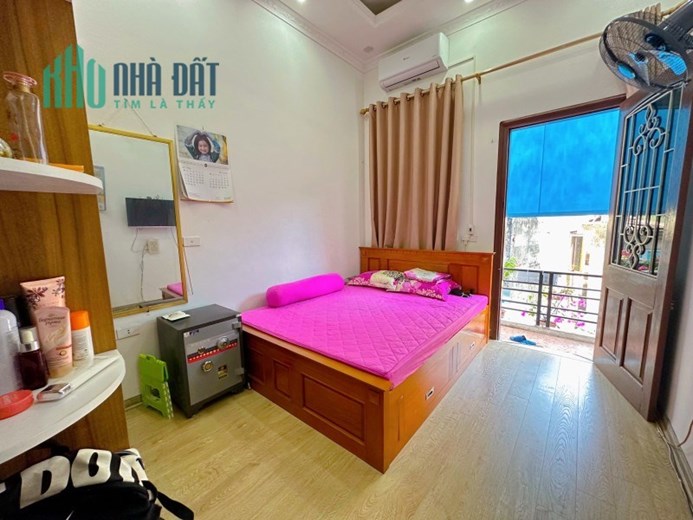 Bán nhà Bạch Mai, nhà rộng thoáng, hàng xóm Đại học, Dt47m2, 3.9 tỷ.