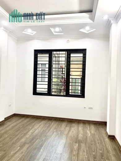 Bán nhà Tứ Hiệp - Thanh Trì 40m2 x 5 tầng, nhà đẹp, ở ngay, ngõ rộng, oto đỗ cổng 3,1 tỷ
