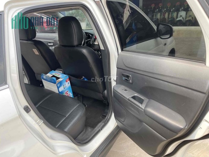 Bán xe Mitsubishi Outlander Phường Quan Hoa, Quận Cầu Giấy, Hà Nội