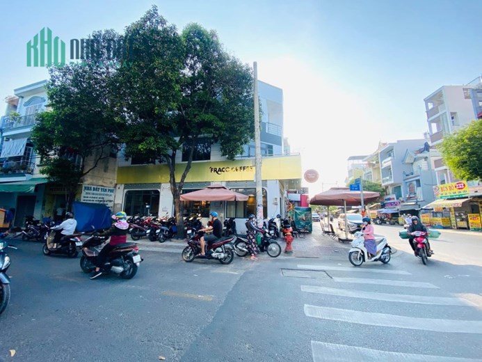 Bán nhà Mặt tiền Tân Kỳ Tân Quý - Lê Trọng Tấn, DT: 5.3x15m, 2 Tầng, cho thuê 30tr, 10.9 tỷ.