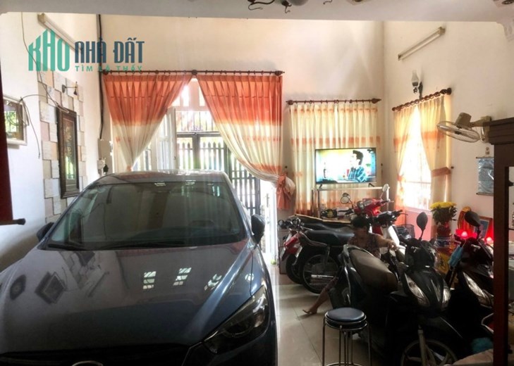 Nhà bê tông cốt thép 5 tầng - Hẻm xe tải thông - Dt 67 m2 - giá 15,8 Tl