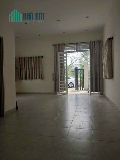 Cho thuê nhà cạnh chung cư Happy One , gần siêu thị Mega Quốc Lộ 13 giá 5 triệu/tháng