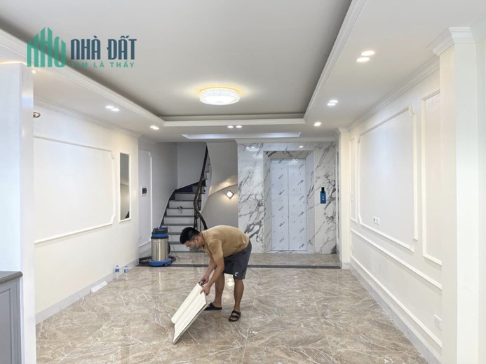 NGUYỄN SƠN- LONG BIÊN-PHÂN LÔ VIP, Ô TÔ TẢI TRÁNH - KINH DOANH TỐT - LÔ GÓC 2 MẶT NGÕ - NHÀ TỰ XÂY
