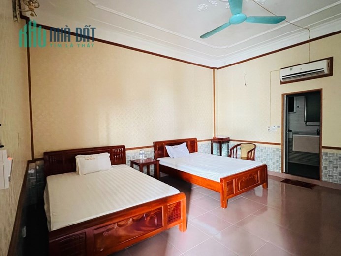 Cần bán hoặc cho thuê Khách sạn 2 mặt tiền tại đường Điện Biên, Xã Lộc Hòa, Thành phố Nam Định