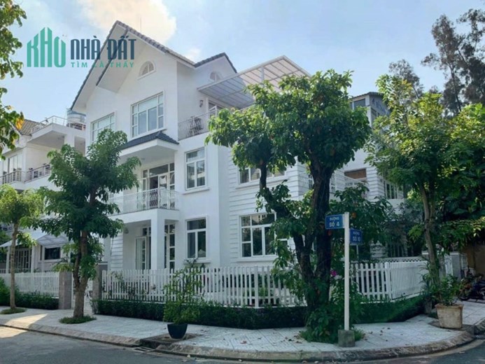 BÁN BIỆT THỰ GÓC 2 MT VIEW CÔNG VIÊN KDC SADECO VEN SÔNG ÔNG LỚN, QUẬN 7 GIÁ 37 TỶ