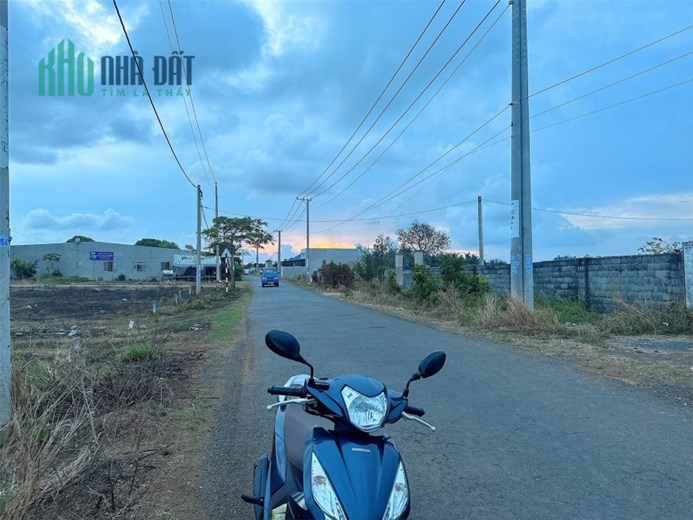 CHÍNH CHỦ BÁN Gấp Lô Đất Đẹp Vị Trí Đắc Địa Tại Thị Trấn Đất Đỏ