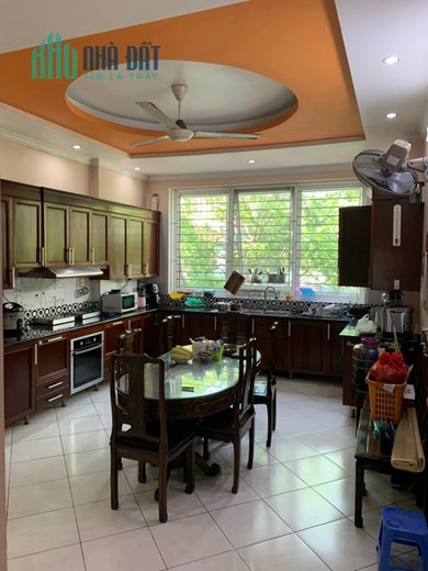 Bán nhà một mặt phố, một mặt ngõ Oto phố Nguyễn Công Hoan, Trung tâm quận Ba Đình, Hà Nội. Vỉa hè