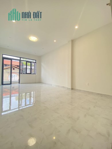 BÁN GẤP GIẢM 6TỶ NHÀ MẶT TIỀN ĐƯỜNG NGAY CỘNG HÒA - KHU VIP K300.