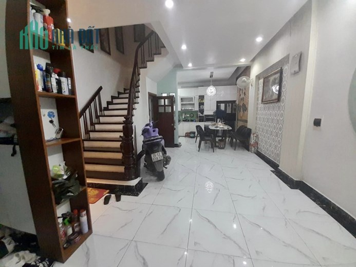 Bán nhà Hoàng Cầu, Đống Đa, ô tô tránh, 48/50m2,5t,mt5m, nhỉnh 12tỷ, 0917420066