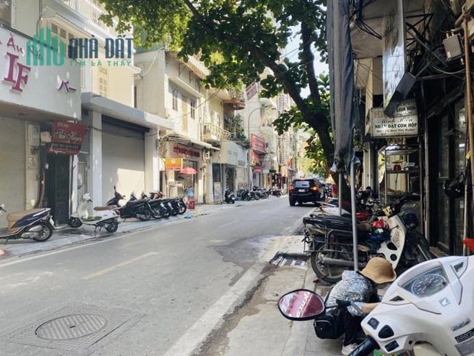 Bán gấp 122m2 đất thổ cư, sổ đỏ chính chủ mặt phố Bùi Thị Xuân, Hai Bà Trưng, Hà Nội. Mặt tiền 6m