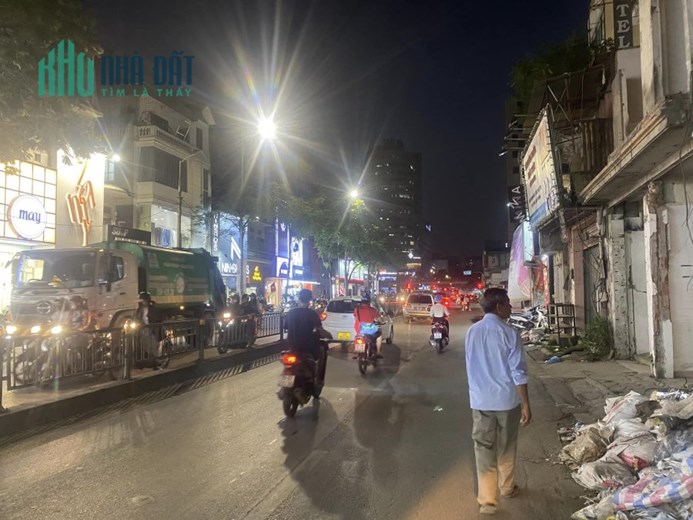 Bán nhà mặt phố Chùa Bộc, Đống Đa, Lô góc 3 mặt thoáng, 70m2, MT 10.8m, 36 tỷ