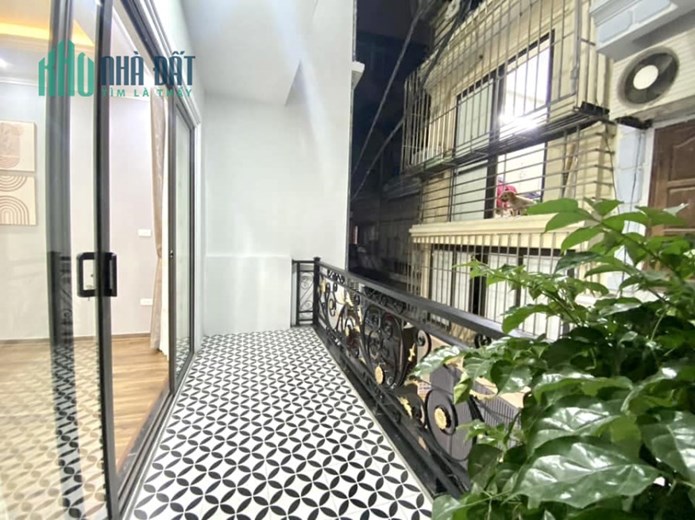 Minh Khai, 45m x 4 tầng, mt 4.5m, 4.65 tỷ, mặt ngõ thông rộng, lô góc, kinh doanh