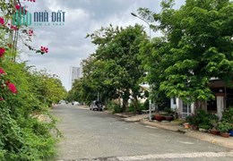 BÁN NHÀ KDC PHÚ MỸ CHỢ LỚN QUẬN 7 SÁT ĐƯỜNG 15B. DT 5x18M GIÁ 8.5 TỶ