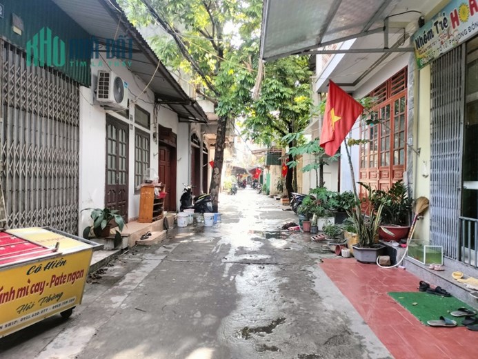 Cần bán nhà  ngõ 442, đường Cù Chính Lan., phường Đồng Tiến, Tp hòa bình.