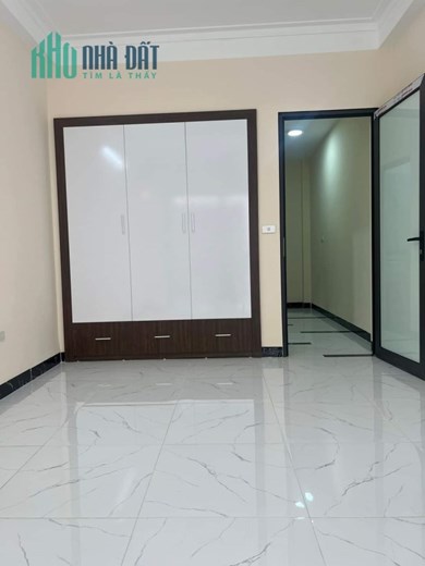 Bán nhà để ở phố Lĩnh Nam, quận HOàng Mai 5 tầng, 3 ngủ mới tinh thoáng sáng, 3,6 tỷ