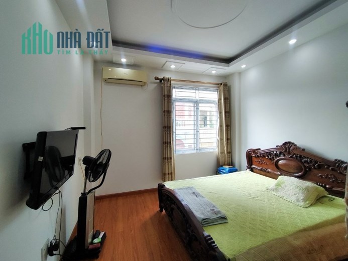 Bán nhà phố Hoa Lâm, ngõ ô tô tránh, kinh doanh, DT 43m2 x 5T, MT 3.7m, nhỉnh 5 tỷ