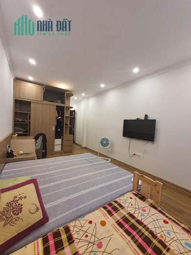 Bán ngôi nhà 38m2 phố An Dương, Tây Hồ Chủ tự xây 4 phòng ngủ 2 Ô tô tránh 15m 3 Tỷ