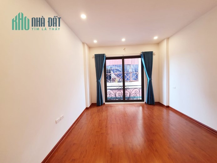 Bán ngôi nhà 39m2 phố An Dương, Tây Hồ Dân xây 4 phòng ngủ 15m 2 Ô tô tránh 3.1 Tỷ