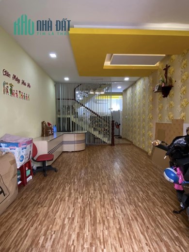 Hẻm ô tô sát sân bay, 65m2, 4 tầng, Hồng Hà Phường 2 Tân Bình