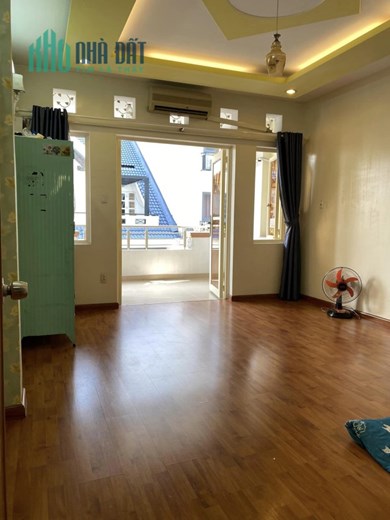 Hẻm ô tô sát sân bay, 65m2, 4 tầng, Hồng Hà Phường 2 Tân Bình