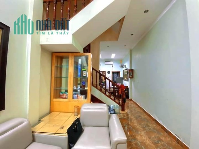 Bán Nhà Phố Trần Cung - CẦU GIẤY 40m2 x 5 tầng , 5 phòng ngủ đầy đủ công năng , giá 6,8 tỷ