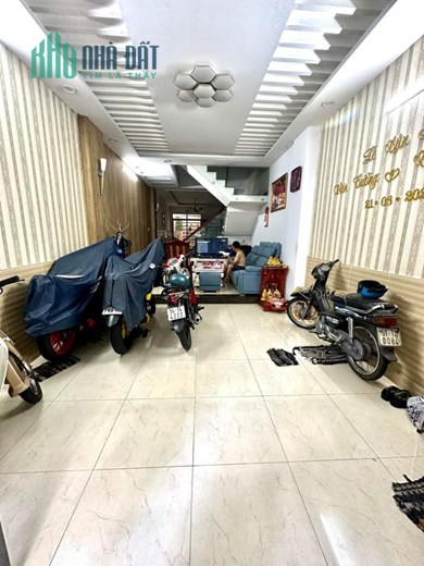 Bán Nhà HXH thông Trần Văn Hoàng - 64m2 - 4 tầng