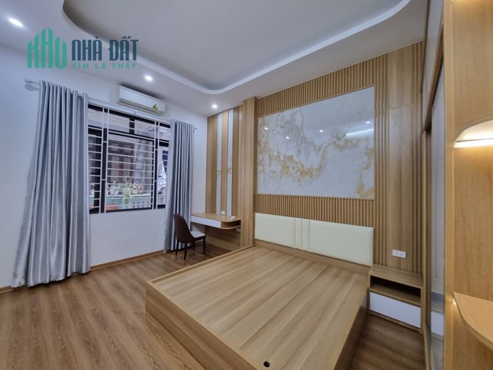 TRUNG TÂM THANH XUÂN- PHÂN LÔ - Ô TÔ TRÁNH - NHÀ ĐẸP LUNG LINH- AN SINH ĐỈNH.