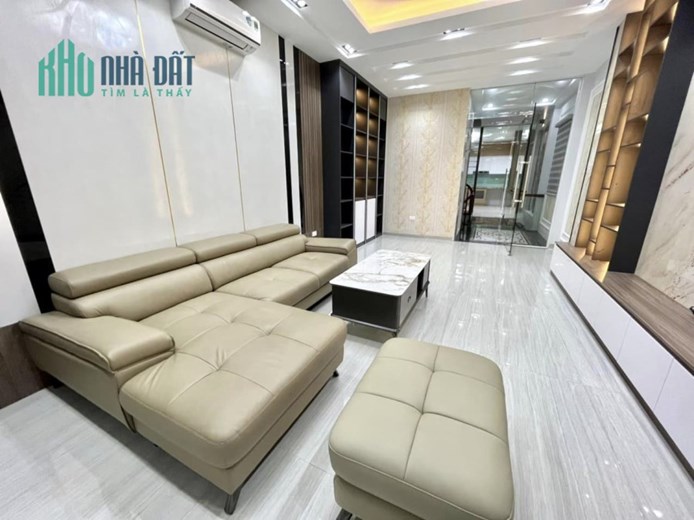 Bán ngôi nhà 75m2 phố Nghi Tàm, Tây Hồ Chủ tự xây 5 phòng ngủ Ô tô dừng đỗ ngày đêm 3.7 Tỷ