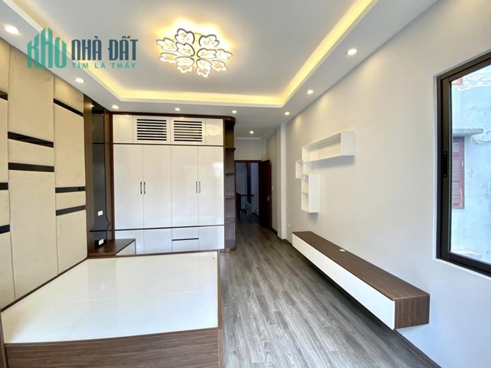 Bán ngôi nhà 74m2 phố Nghi Tàm, Tây Hồ Chủ tự xây 5 ngủ Gara Ô tô 3.6 Tỷ