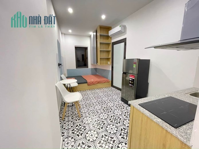 Bán căn nhà 72m2 phố Nghi Tàm, Tây Hồ Dân xây 5 phòng Gara Ô tô dừng đỗ 3.7 Tỷ
