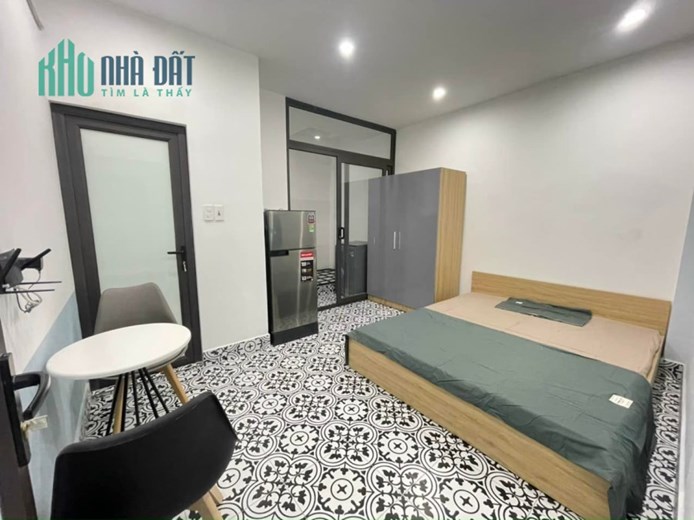 Bán căn nhà 72m2 phố Nghi Tàm, Tây Hồ Dân xây 5 phòng Gara Ô tô dừng đỗ 3.7 Tỷ