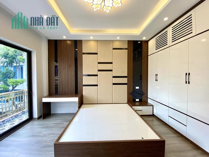 Bán ngôi nhà 75m2 phố Nghi Tàm, Tây Hồ Chủ tự xây 5 ngủ Gara Ô tô 3.9 Tỷ