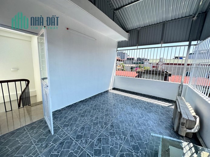 Bán nhà Xuân La 40m2, 5T, 5m, lô góc, nhà đẹp, chỉ 5.35 tỷ, Tây Hồ.