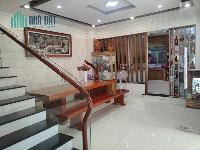 BÁN NHÀ TÂN HÒA ĐÔNG,HXH VÔ TỚI CỬA,BÌNH TÂN,NHỈNH 2 TỶ
