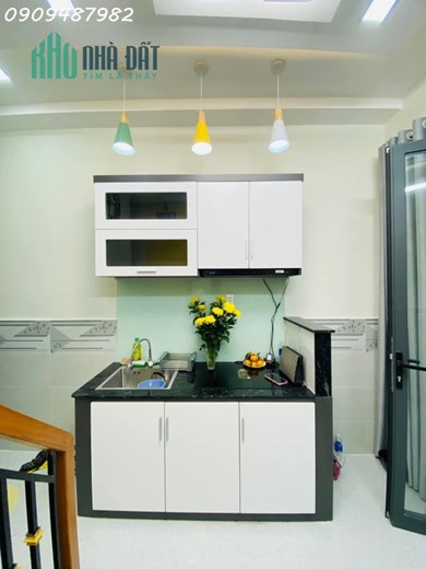 Nhà Ngộp diện tích 13m2 nơ Hậu giá 1 tỷ 400 Đường Mễ Cốc phường 15 Quận 8