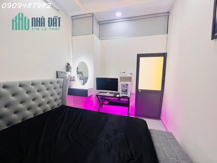 Nhà Ngộp diện tích 13m2 nơ Hậu giá 1 tỷ 400 Đường Mễ Cốc phường 15 Quận 8